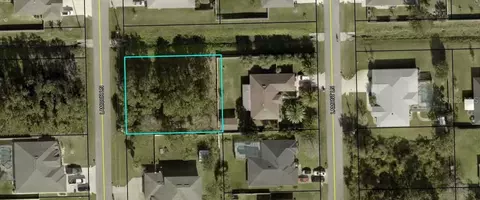 24 Lamour Ln, Palm Coast, FL 32137