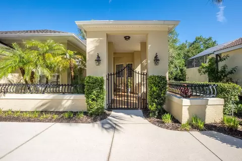 68 Southlake Dr, Palm Coast, FL 32137