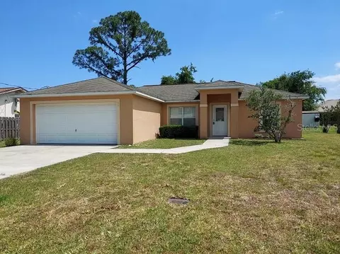 36 Federal Ln, Palm Coast, FL 32137