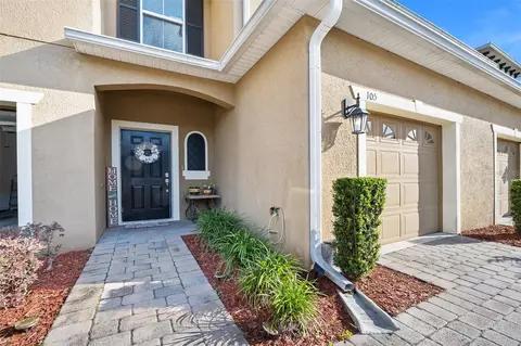 105 Phillip Scott Dr, Daytona Beach, FL 32124