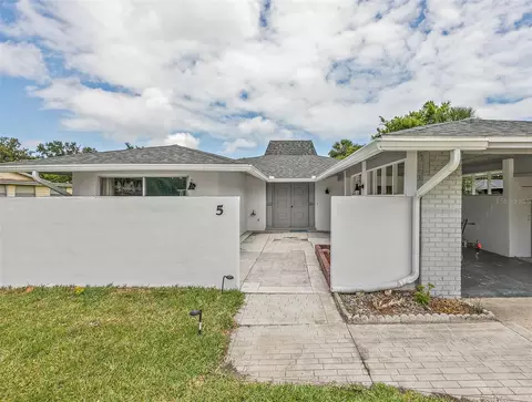 5 Ferdinand Ln, Palm Coast, FL 32137