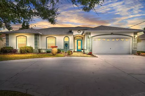 4 Woodston Ln, Palm Coast, FL 32164