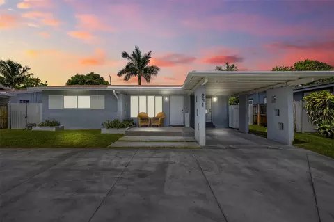 201 SW 28th Ter, Fort Lauderdale, FL 33312