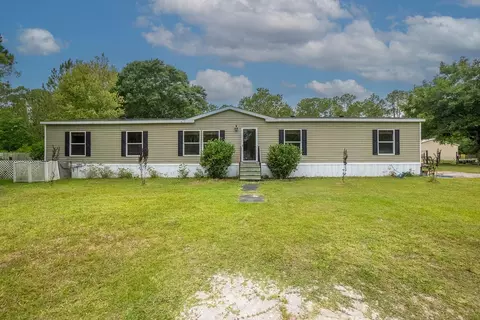 1194 Hazelnut St, Bunnell, FL 32110