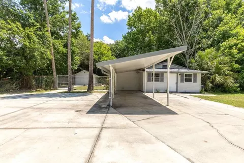 819 Narcissus Ave, Daytona Beach, FL 32117