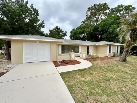 27 Blasdell Ct, Palm Coast, FL 32137