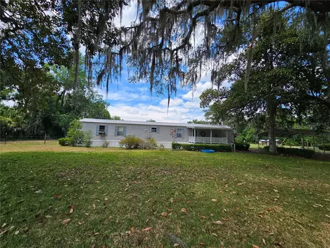 114 E Manitoba St, Florahome, FL 32140