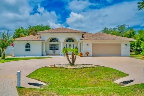 8 Fieldstone Ln, Palm Coast, FL 32137