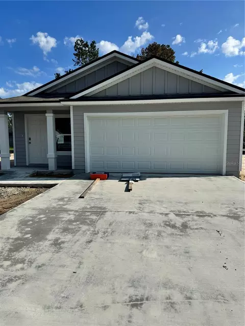 2 Pine Croft Ln, Palm Coast, FL 32164