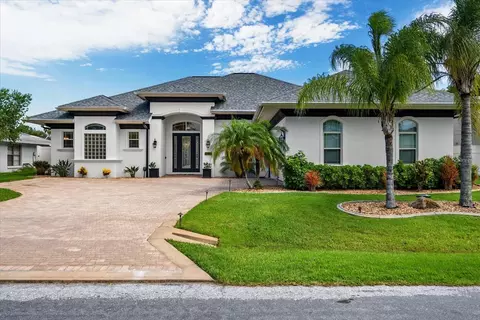 6 Chestnut Ct, Palm Coast, FL 32137