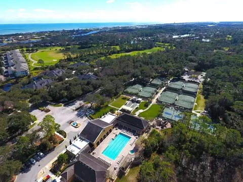 4 Sand Pine Dr, Palm Coast, FL 32137