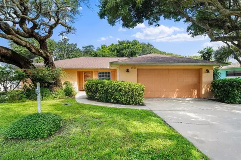 82 Cindy Ln, Ponce Inlet, FL 32127