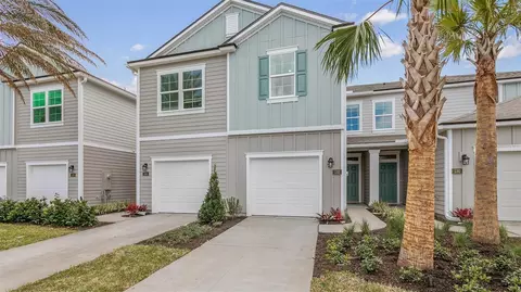 441 Redbud Rd, Palm Coast, FL 32137