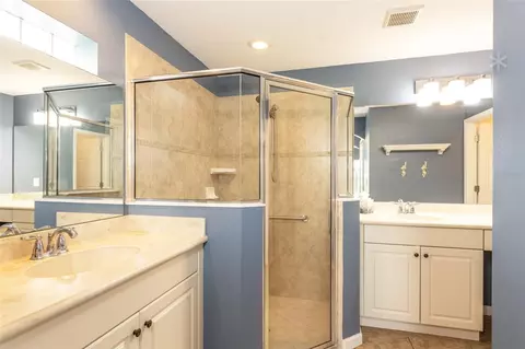 Bath - 118 Golfview Ct, Bunnell, FL 32110 photo 1 of 3