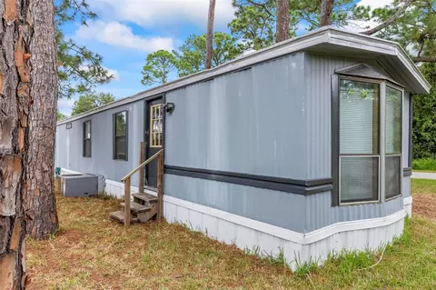 4 Bay Rd, Palm Coast, FL 32137