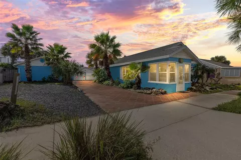 209 S 5th St, Flagler Beach, FL 32136