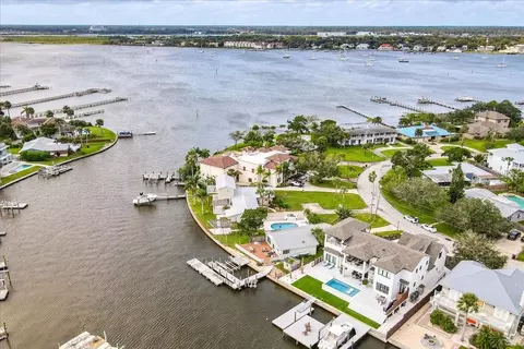 93 Dolphin Dr, Saint Augustine, FL 32080