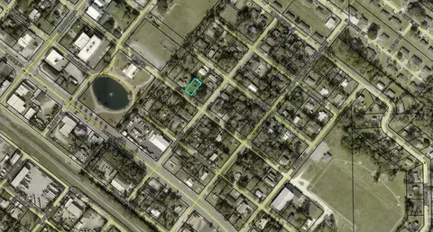 S Pine Street, Bunnell, FL 32110