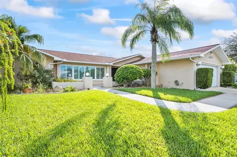 15 Clarendon Ct S, Palm Coast, FL 32137
