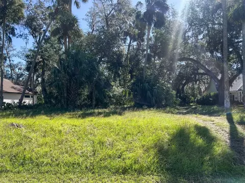 23 Maple St, Flagler Beach, FL 32136