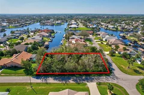 3 Crossgate Ct W, Palm Coast, FL 32137