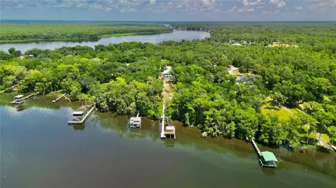 101 Beechers Point Dr, Welaka, FL 32193 photo 1