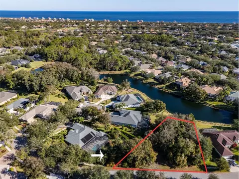 8 Creekside Dr, Palm Coast, FL 32137