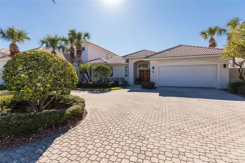 2 Malaga Ct, Palm Coast, FL 32137