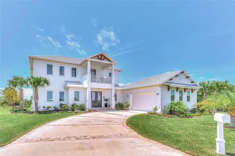 2560 Palm Ave, Flagler Beach, FL 32136