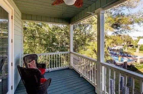 Exterior - 204 Virginia Ave, Steinhatchee, FL 32359 photo 4 of 11