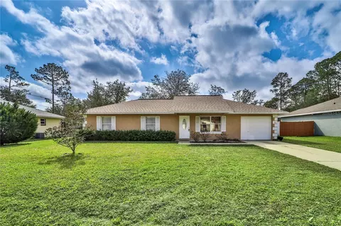 102 Raemoor Dr, Palm Coast, FL 32164