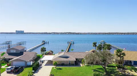 2912 River Point Dr, Daytona Beach, FL 32118
