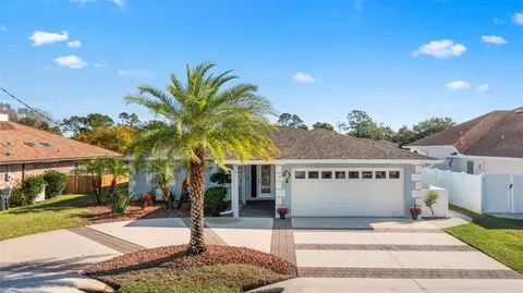 22 Cherrytree Ct, Palm Coast, FL 32137