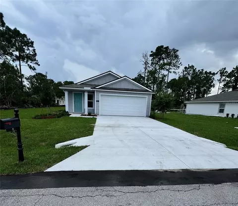 8 Phoenix Ln, Palm Coast, FL 32164