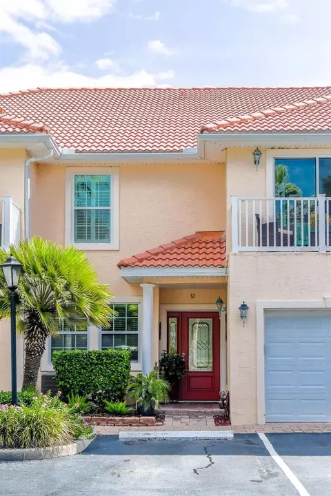 50 Palm Harbor Pkwy #32, Palm Coast, FL 32137