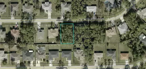 22 Poinsettia Ln, Palm Coast, FL 32164