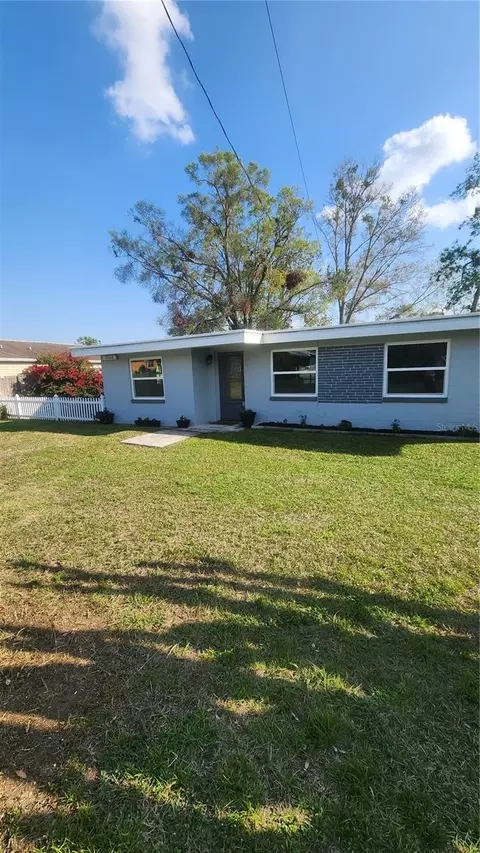 38948 South Ave, Zephyrhills, FL 33542