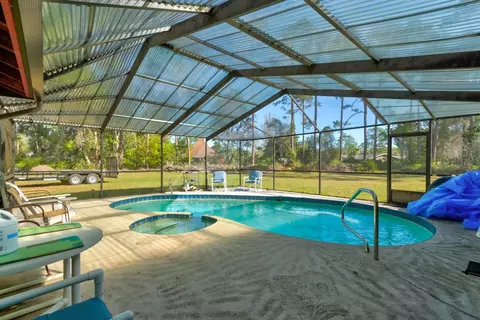 Exterior - 9 Shadow Ln, Ormond Beach, FL 32174 photo 6 of 11