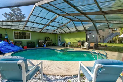 Exterior - 9 Shadow Ln, Ormond Beach, FL 32174 photo 8 of 11