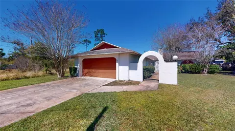 6 Foxhall Ct NW, Palm Coast, FL 32137