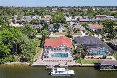 10 Crescent Ct S, Palm Coast, FL 32137