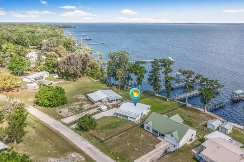 146 Crest Breeze Mnr, Crescent City, FL 32112