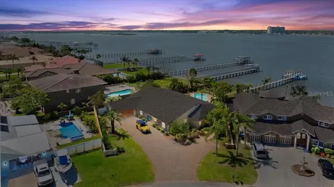 2924 River Point Dr, Daytona Beach, FL 32118