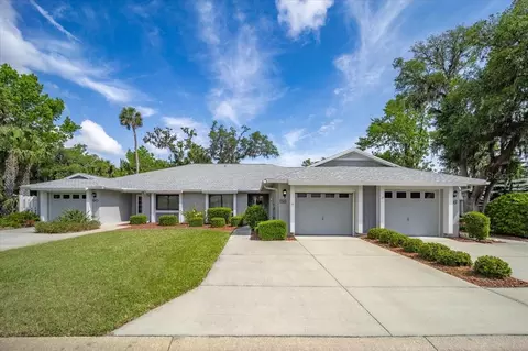 88 Lake Forest Pl, Palm Coast, FL 32137