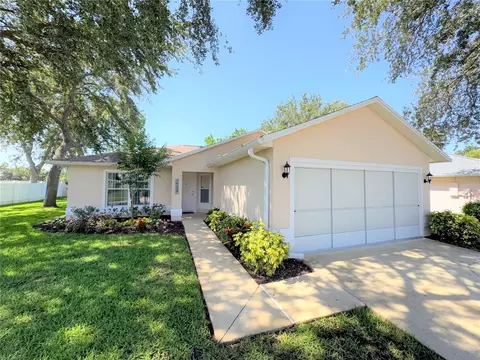 613 Clairmont Ln, South Daytona, FL 32119