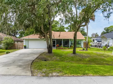 135 Lambert Ave, Flagler Beach, FL 32136