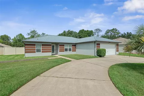 8 White Horse Ln, Palm Coast, FL 32164