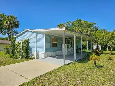 4630 Nellie St, Edgewater, FL 32141