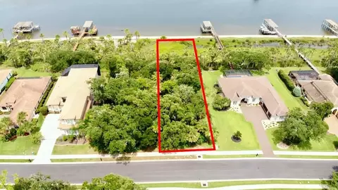 63 S Riverwalk Dr, Palm Coast, FL 32137