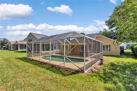 Exterior - 11745 SW 72nd Cir, Ocala, FL 34476 photo 4 of 7